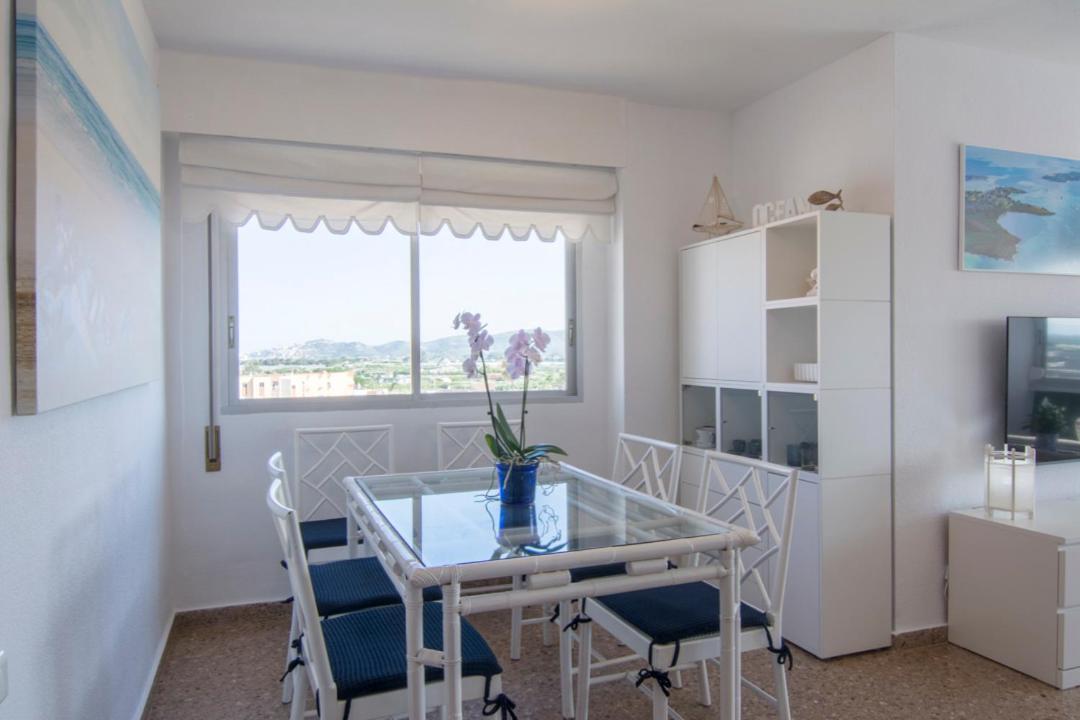 Apartment Bright Steps Away From The